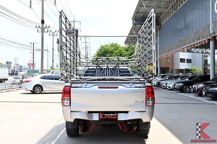 Toyota Hilux Revo 2021 2.4 Entry Pickup ดีเซล ไม่ติดแก๊ส เกียร์ธรรมดา บรอนซ์เงิน รูปที่ 4