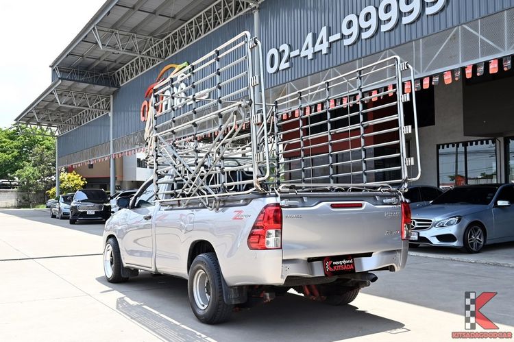 Toyota Hilux Revo 2021 2.4 Entry Pickup ดีเซล ไม่ติดแก๊ส เกียร์ธรรมดา บรอนซ์เงิน รูปที่ 3