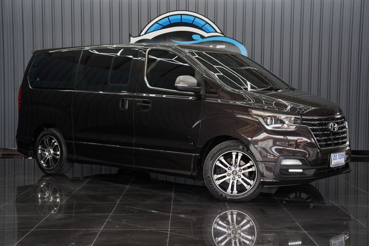Hyundai H-1 2018 2.5 Elite Van ดีเซล เกียร์อัตโนมัติ น้ำตาล รูปที่ 3