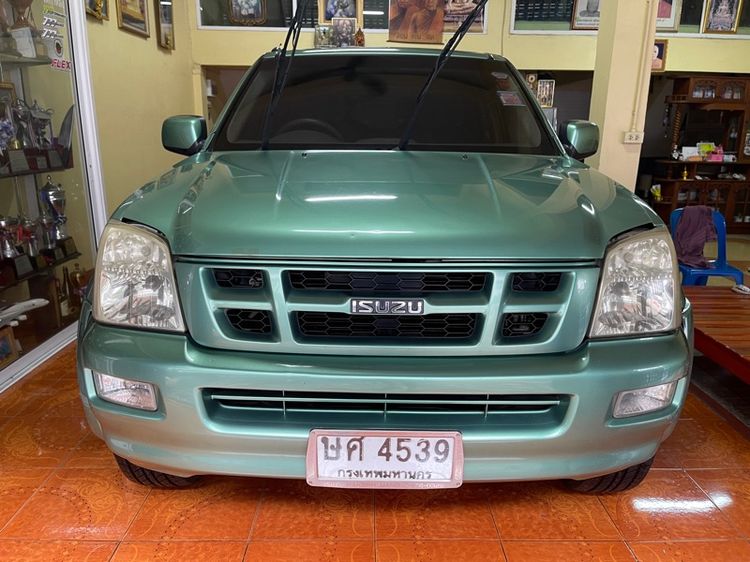 รถ Isuzu D-MAX 3.0 Hi-Lander สี เขียว