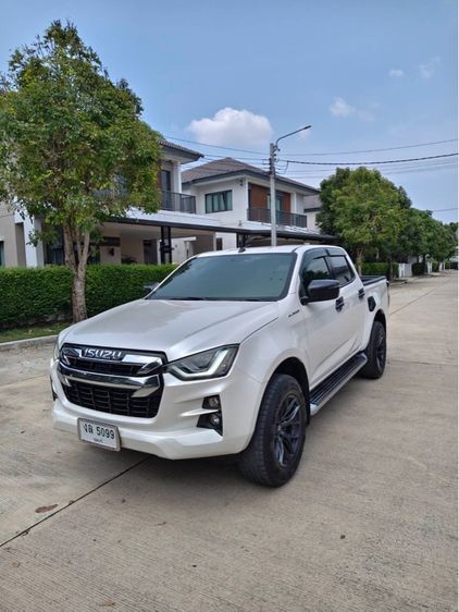 รถ Isuzu D-MAX 1.9 Hi-Lander L สี ขาว