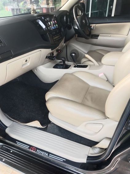 รถ Toyota Fortuner 3.0 Smart V 4WD สี ดำ