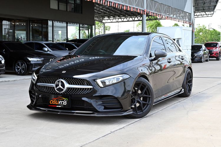 รถ Mercedes-Benz A-Class A200 สี ดำ