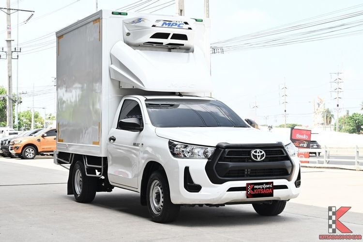 รถ Toyota Hilux Revo 2.4 Entry สี ขาว