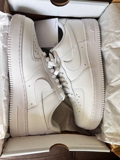 รองเท้า nike air force 1 triple white. ไซส์ 44.5  285 รูปที่ 3