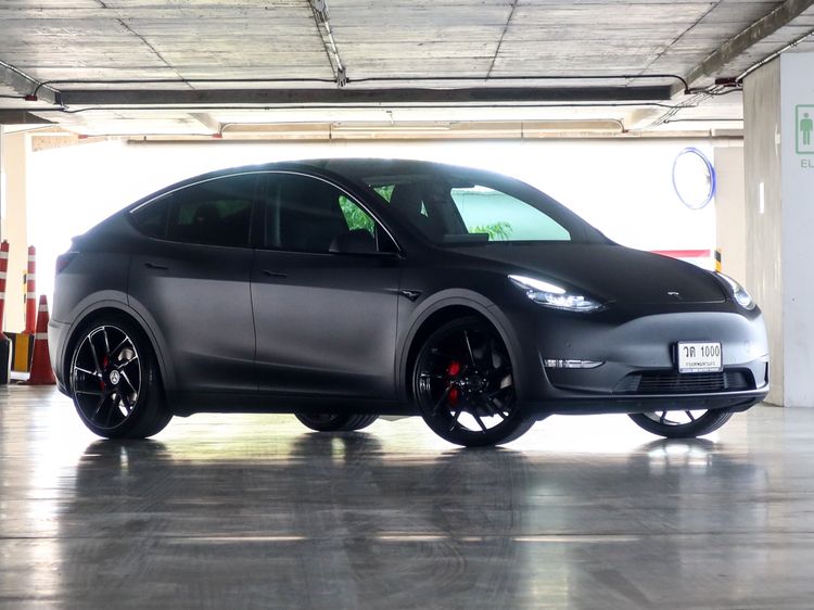 รถ Tesla Model Y Performance สี เทา