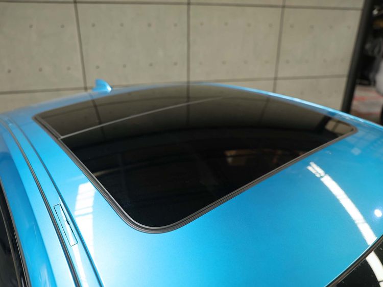 BMW Series 2 2022 220i Sedan เบนซิน ไม่ติดแก๊ส เกียร์อัตโนมัติ ฟ้า รูปที่ 4