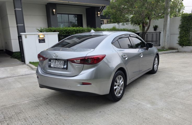 Mazda Mazda3 2015 2.0 SP Sports Sedan เบนซิน ไม่ติดแก๊ส เกียร์อัตโนมัติ บรอนซ์เงิน รูปที่ 4