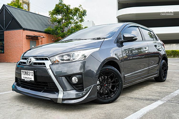 รถ Toyota Yaris 1.2 G สี เทา