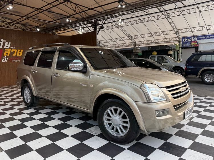 รถ Isuzu Adventure รุ่นย่อยอื่นๆ สี บรอนซ์ทอง