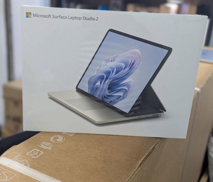 Microsoft Surface Laptop Studio 2 i7-13800H 64GB RAM 2TB SSD NVIDIA RTX 2000 Ada รูปที่ 6