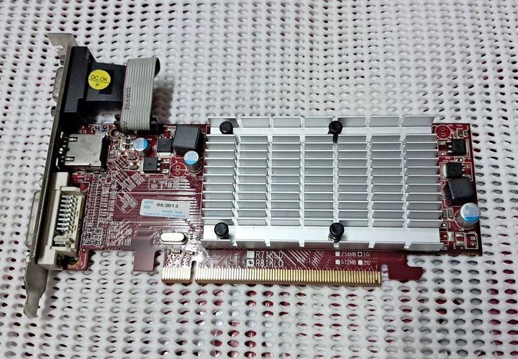 อื่นๆ การ์ดจอ DDR3 1G และ CPU i3