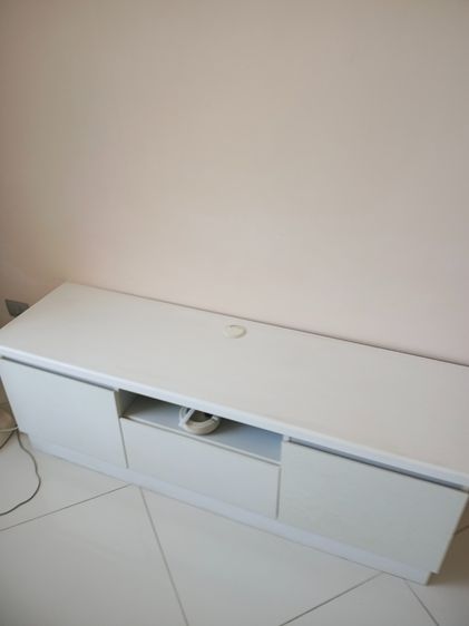 Modern White TV Stand with Storage – Good Condition รูปที่ 2