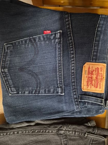 ฟ้า EU 36 แขนยาว อื่นๆ Levi's กางเกงยีนส์ลีวาย