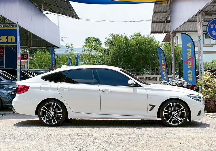BMW Series 3 2019 320d Sedan ดีเซล ไม่ติดแก๊ส เกียร์อัตโนมัติ ขาว รูปที่ 2