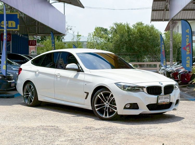 รถ BMW Series 3 320d สี ขาว