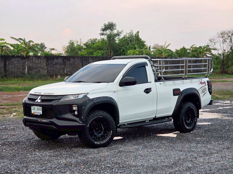 Mitsubishi Triton 2023 2.4 GL 4WD Pickup ดีเซล ไม่ติดแก๊ส เกียร์อัตโนมัติ ขาว
