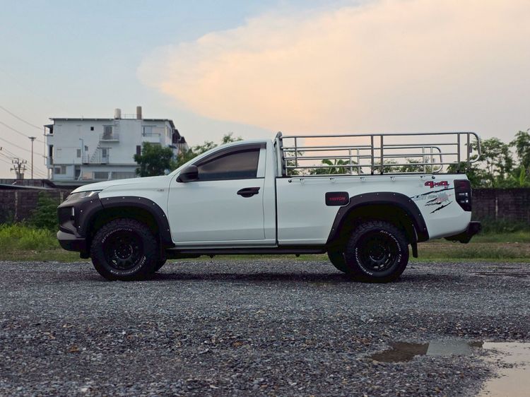 Mitsubishi Triton 2023 2.4 GL 4WD Pickup ดีเซล ไม่ติดแก๊ส เกียร์อัตโนมัติ ขาว รูปที่ 3