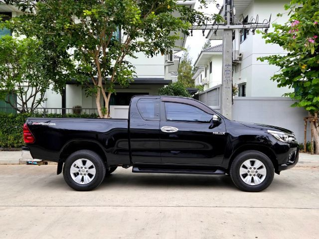 Toyota Hilux Revo 2017 2.4 Prerunner G ดีเซล ดำ รูปที่ 3