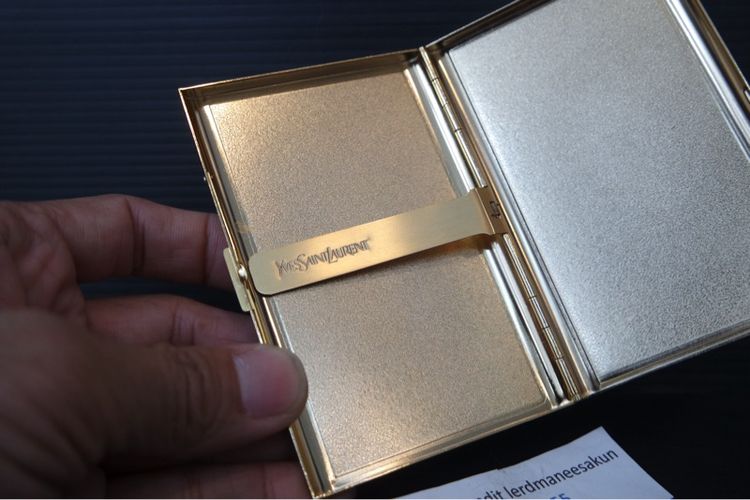 YSL กล่องใส่บุหรี่ นามบัตรวินเทจ Yves Saint Laurent  รูปที่ 11
