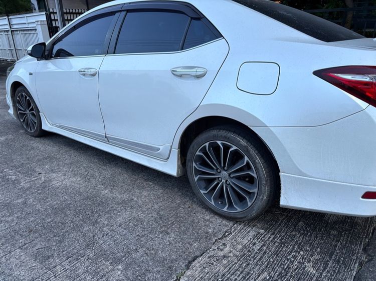 Toyota Altis 2015 1.8 Esport เบนซิน ไม่ติดแก๊ส เกียร์อัตโนมัติ ขาว รูปที่ 3