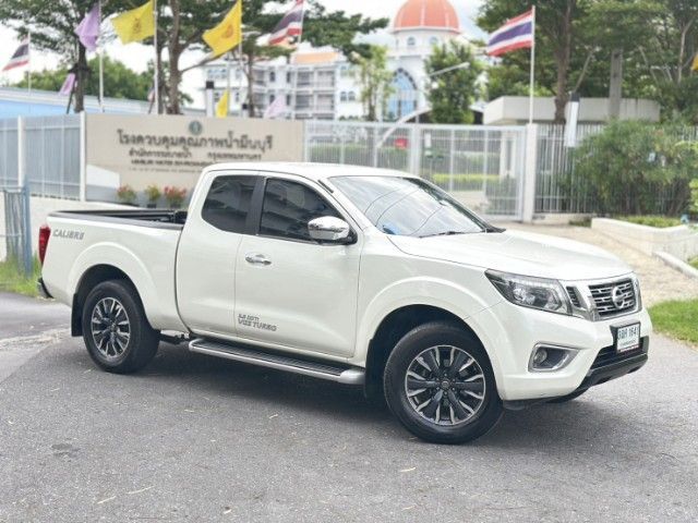 รถ Nissan NP300-NAVARA 2.5 Calibre V สี ขาว