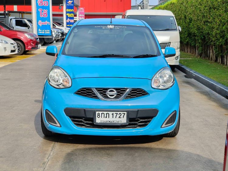 รถ Nissan March 1.2 E สี ฟ้า