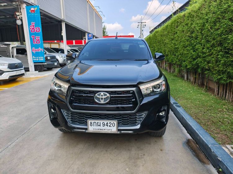 รถ Toyota Hilux Revo 2.4 Prerunner G Rocco สี ดำ