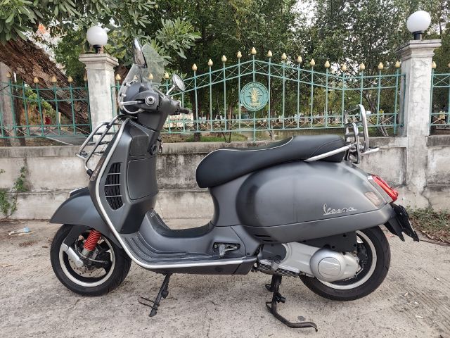 ขาย Vespa GTS 300 ABS Super ปี 2017 สีเทา รูปที่ 2