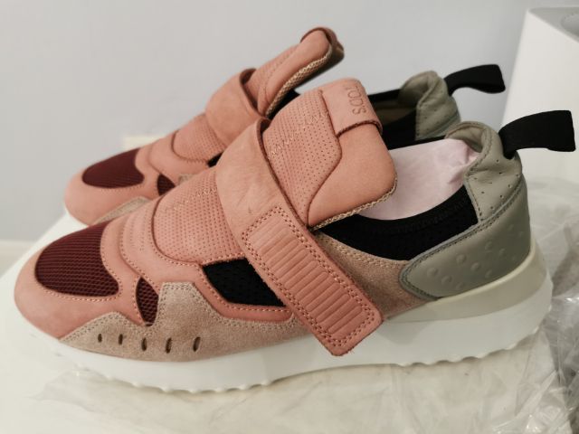 อื่นๆ รองเท้า TOD'S ของแท้ นุ่มใส่สบายมาก 25.5 CM