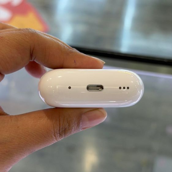 AirPods Pro (2nd generation) with MagSafe Charging Case (USB-C) สีขาว ของศูนย์ สภาพสวยมาก ประกันศูนย์ยาวๆ🔥🔥 รูปที่ 7