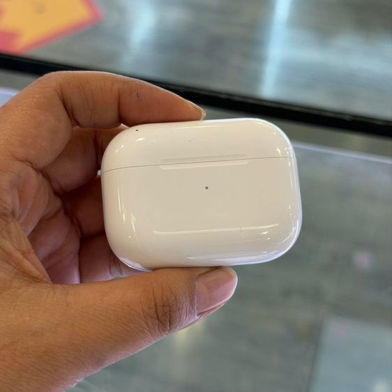 AirPods Pro (2nd generation) with MagSafe Charging Case (USB-C) สีขาว ของศูนย์ สภาพสวยมาก ประกันศูนย์ยาวๆ🔥🔥 รูปที่ 3