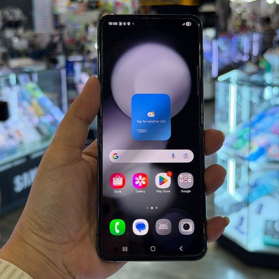 Galaxy Z Flip 5 256 GB Samsung Z Flip5 256GB สีดำ เครื่องศูนย์ สภาพสวยมาก จอ6.7นิ้ว แรม8รอม256 Snap8 Gen2 🔥🔥