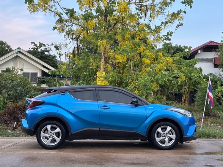 Toyota C-HR 2018 1.8 Hybrid Hi Utility-car ปลั๊กอินไฮบริด (PHEV) ไม่ติดแก๊ส เกียร์อัตโนมัติ น้ำเงิน รูปที่ 4