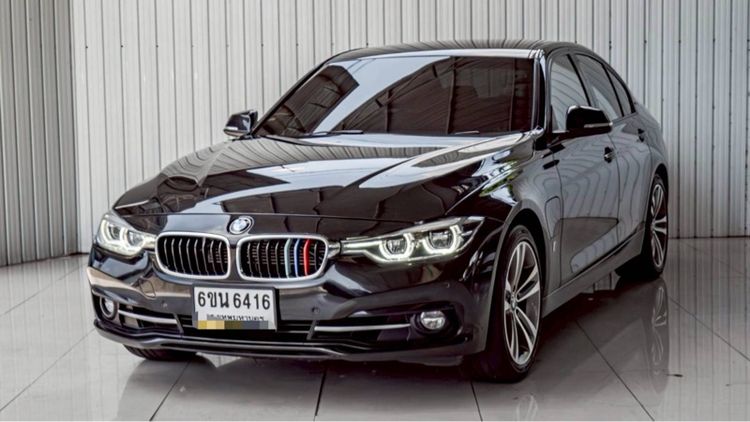BMW Series 3 2018 330e Sedan ปลั๊กอินไฮบริด (PHEV) ไม่ติดแก๊ส เกียร์อัตโนมัติ ดำ