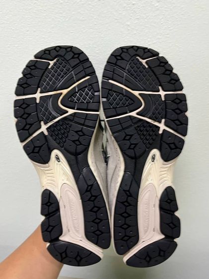New balance 2002R เบอร์ 43 ยาว 27.5 cm สภาพดี รูปที่ 7