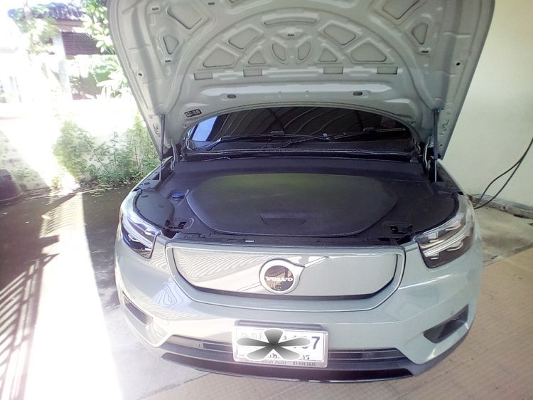 รถ Volvo XC40 Recharge Pure Electric สี เขียว