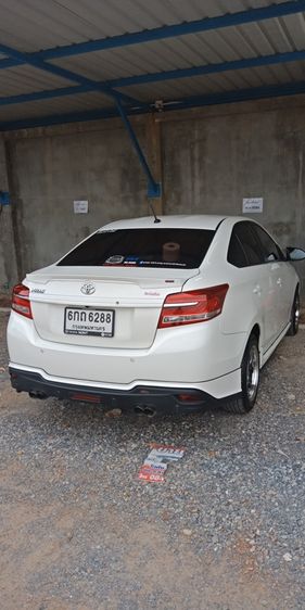 รถ Toyota Vios 1.5 J สี ขาว