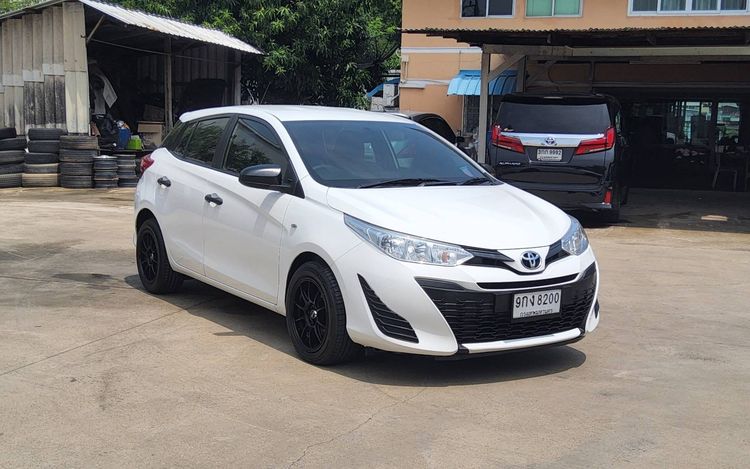 Toyota Yaris 2019 1.5 J Sedan เบนซิน ไม่ติดแก๊ส เกียร์อัตโนมัติ ขาว รูปที่ 3