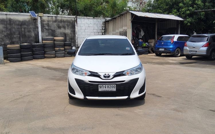 Toyota Yaris 2019 1.5 J Sedan เบนซิน ไม่ติดแก๊ส เกียร์อัตโนมัติ ขาว รูปที่ 2