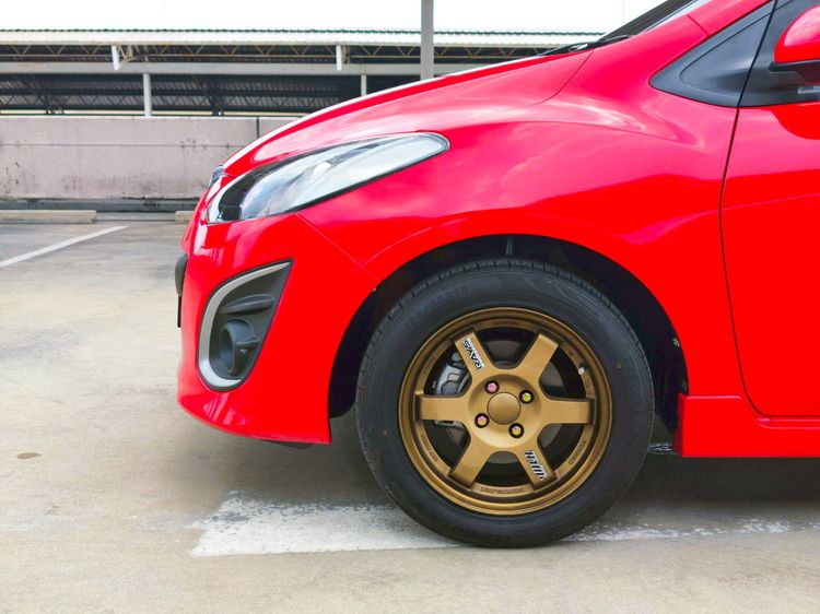 Mazda Mazda 2 2014 1.5 Groove Sedan เบนซิน ไม่ติดแก๊ส เกียร์อัตโนมัติ แดง รูปที่ 3