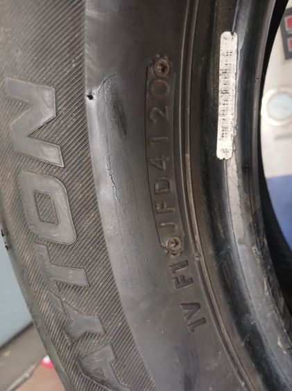 ยาง 215 60R16 รถเก๋ง (ยางผลิตโดยBridgestone) รูปที่ 8