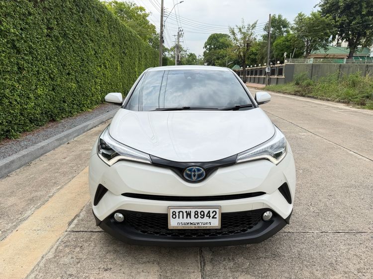 Toyota C-HR 2019 1.8 HV Hi Utility-car ไฮบริด ไม่ติดแก๊ส เกียร์อัตโนมัติ ขาว รูปที่ 2