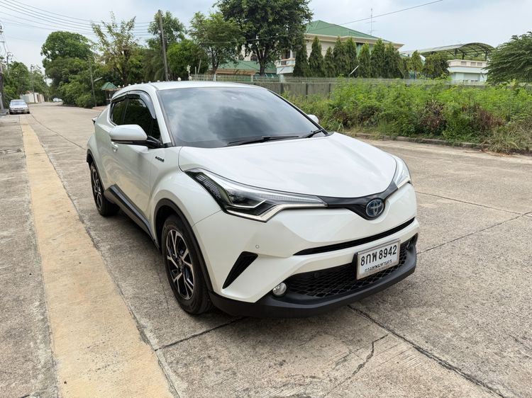 Toyota C-HR 2019 1.8 HV Hi Utility-car ไฮบริด ไม่ติดแก๊ส เกียร์อัตโนมัติ ขาว รูปที่ 3