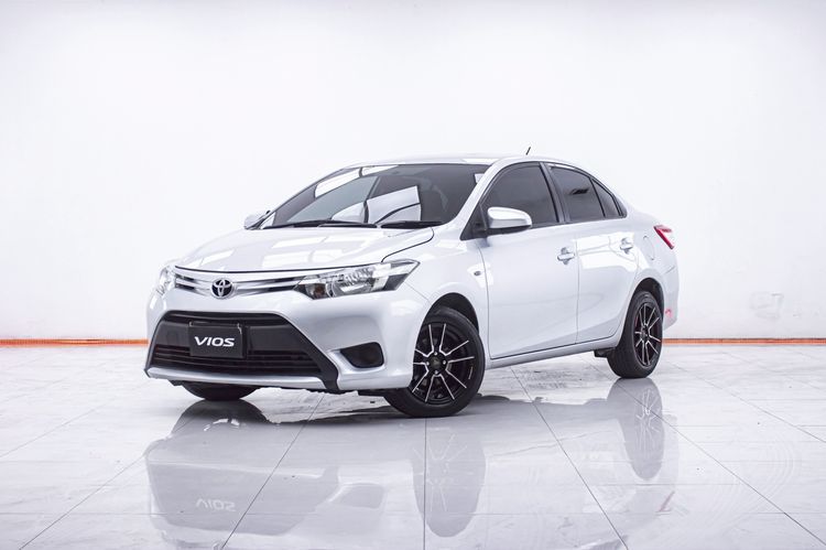 รถ Toyota Vios 1.5 E สี เทา