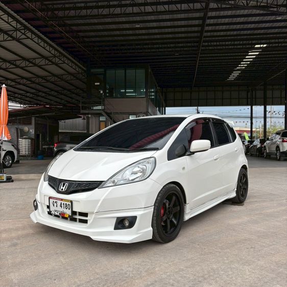 รถ Honda Jazz 1.5 S สี ขาว