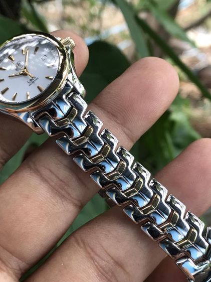 Tag​ Heuer​ ​link​ Lady​ 18K. Gold G4 White MOP Dial 🇨🇭🇨🇭
 รูปที่ 9