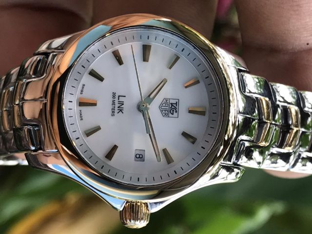Tag​ Heuer​ ​link​ Lady​ 18K. Gold G4 White MOP Dial 🇨🇭🇨🇭
 รูปที่ 7