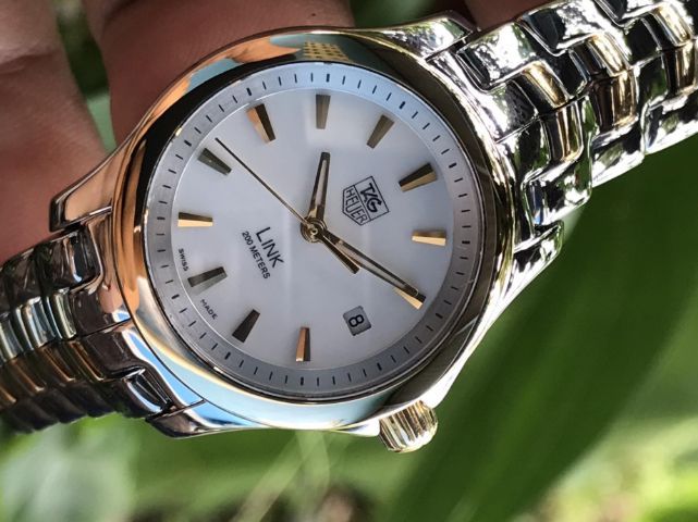 Tag​ Heuer​ ​link​ Lady​ 18K. Gold G4 White MOP Dial 🇨🇭🇨🇭
 รูปที่ 4