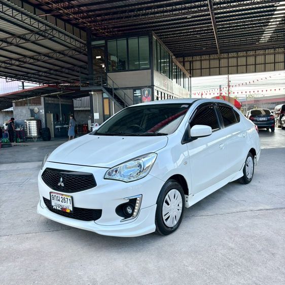 รถ Mitsubishi Attrage 1.2 GLX สี ขาว